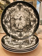 EATON FINE DINING HALLOWEEN SPOOKY WITCH 4 PLATE SET SIDE PLATES APPETIZER BATS picture