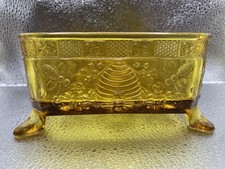 RARE Hard To Find Vintage FLARE SPLAY FOOTED Tiara Indiana Amber Honey Bee Box picture