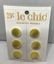 Vintage Le Chic Yellow Moonglow Buttons 6pc Set On Original Card (9/16) picture