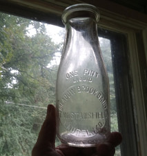LAUREL,MD MEADOW BROOK DAIRY T.W.STANSFIELD RARE PINT MARYLAND MILK BOTTLE picture