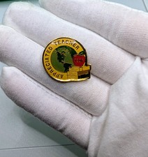 Vintage 1996 Appreciated Teacher Apple Globe Books School Award Lapel Pin picture