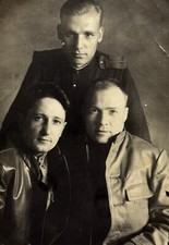 1940s Friends Handsome Men Soviet Vintage B&W Photo Snapshot picture