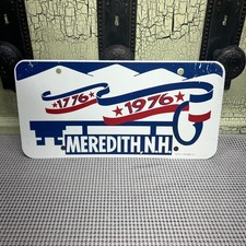 VTG 1976 Bicentennial (1776-1976) Meredith New Hampshire License Plate Booster picture