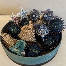 LOT 18 Vintage PUSH PIN sequin Christmas Tree Ornaments UNIQUE navy & gold  picture