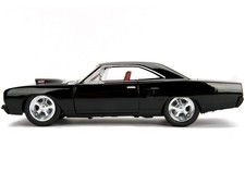 Jada 1970 Plymouth Road Runner 440 Black with Red Interior 