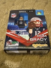 OYO Sports Tom Brady Patriots #12 Minifigure w/ Helmet Football Stand Gen 3 picture