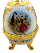 Vintage Vecceli Italy Porcelain Egg Trinket Box  Renaissance Courting Couple 5