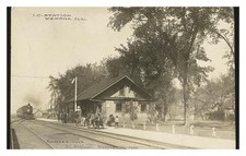 Wenona Illinois I.C. Station Standard Postcard picture