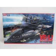 Hasegawa Macross VF-1J Super Strike Valkyrie SVF-41 Black Aces plastic Model picture