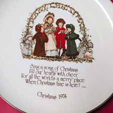 Holly Hobbie Commemorative Porcelain Plate Christmas 1974 Japan picture