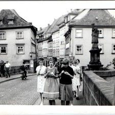 c1960s Bamberg Germany Bridge Snapshot Photo Girls Eating Ice Cream Statue 5