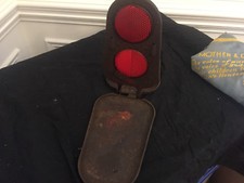VINTAGE FOLD OUT ROAD HAZZARD LIGHT CONSTRUCTION METAL 10 INCH RED LIGHTS picture