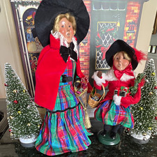 2pc Christmas Caroler woman and girl shoppers matching Christmas plaid skirts picture