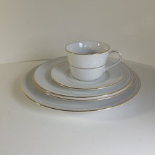 Noritake White Scapes WHITECLIFF 7123 Gold Rim 5 Piece Place Setting Fine China picture