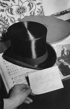 Top hat of composer Paul Lincke 1950s Historic Swiss German Old Photo picture