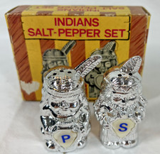 Native American Indian Couple Salt & Pepper Shakers 3