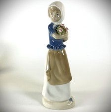 VTG Torralba Spain Porcelain Figurine Girl Holding Floral Bouquet 7.9