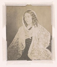 Photo:Lola Montez 1851-1853 Studio Portrait Lace Shawl Facing Left picture
