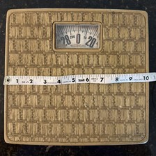 Vintage/Retro Counsellor Bathroom Scale – Woven Basket Pattern – Analog, Golden picture