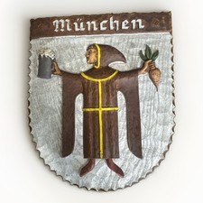 Vtg German Munich München Coat Of Arms Wood 8” Wall-Mounted Shield Hand Made picture