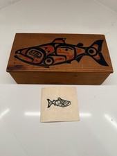 Vtg 1989 Upper Skagit Tribe Cedar King Salmon Box Signed P Dunthorne 10.5” picture