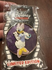 D23 Expo 2022 DSSH DSF Cursive Cuties Series Daisy LE 400 Disney Pin picture