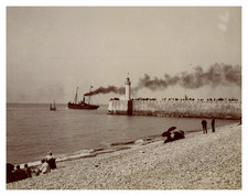 France, Le Tréport, La jetée et le port, vintage print, ca.1900 France, Le Trép picture