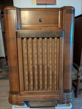 The Philco 41-629 floor radio/phonograph combination 1941 picture