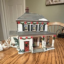 Limited Edition 2004 O’Well Large Christmas Light Up House Display Works perfect picture