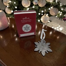 Hallmark Keepsake Ornament 2019 Club Member Exclusive A Glistening Gift For You picture