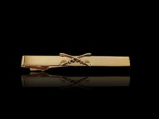 U.S MILITARY CAVALRY CROSS SABERS SWORDS TIE BAR TIE TAC MADE IN THE U.S.A  picture