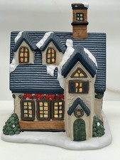 Lux 4 Blue Cape Lighted House 1990 Excellent Condition With Original Box & Light picture