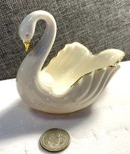 1980’s LENOX SWAN 24K ACCENT TRINKET HOLDER. In EXCELLENT CONDITION Lot# 119 picture