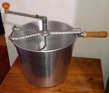 CamCo Vintage Dough Maker Hand Crank Mixing And Kneading 1960’s picture