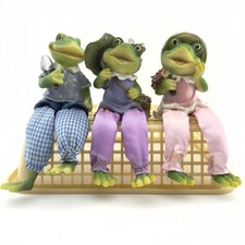 Yardworks Originals Anthropomorphic Shelf Sitter Frogs Set of 3 picture