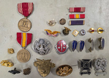 Vintage LOT 27 Vietnam WW II US Military Pins Awards Medals Badges Ribbons Hat picture