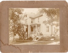 Rockford Iowa Victorian House Family Snapshot 1890s Antique Cabinet Card Photo picture