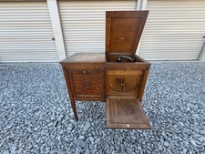 antique pathe phonograph picture