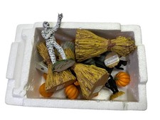 Department 56 Village Halloween Miniature Set Mummy & Black Cat 19pc 2005 picture