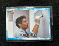 Upper Deck The X-Files Monsters of the Week #307 Squeeze Fox Mulder 2005 picture
