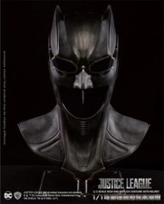 Justice League Batman 1/1 High End replica Costume Sets-Helmet Prop New In Stock picture