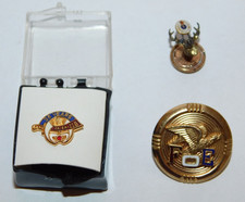 Vtg 25 Years Za Ga Zig Temple Gold Tone Lapel Pin, FOE and Elks Pins picture