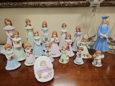 Enesco Growing Up Birthday Girls Full 18 Pc Set Brown Hair Graduation & Baby Vtg picture