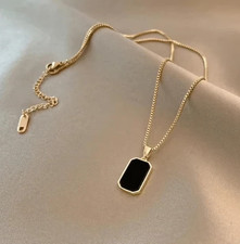 Black Onyx Gemstone Pendant with 18