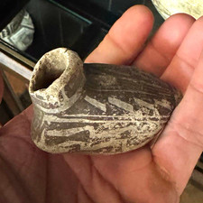 Anasazi, black and white pottery duck seed pot picture