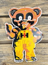 VINTAGE IH INTERNATIONAL HARVESTER BEAR PUMP STATION PORCELAIN GAS OIL SIGN picture