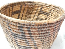 LARGE c1890s ANTIQUE PIMA INDIAN BOWL FORM BASKET - DYNAMIC DESIGN picture