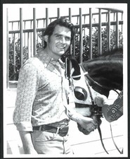 JAMES BROLIN VINTAGE ORIGINAL PHOTO HOLLYWOOD ACTOR 1974 STUNNING MOVIE SCENE picture