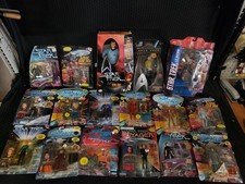 504772 - 31 Misc. Star Trek Figures in Packages (Mixed Generations & Characters) picture
