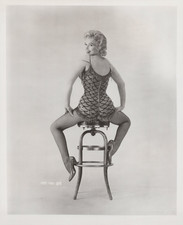 HOLLYWOOD BEAUTY MARILYN MONROE SEDUCTIVE POSE 1960s PORTRAIT VINTAGE PHOTO 538 picture